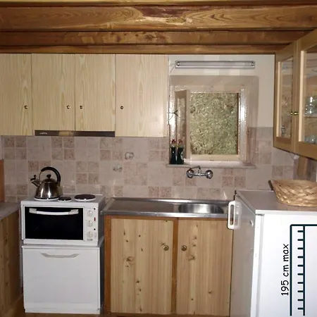 Tsorni Hill Apartment