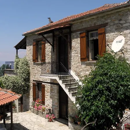 Tsorni Hill Apartment
