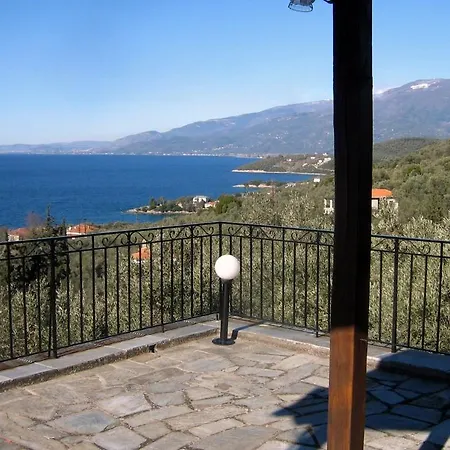 公寓 Tsorni Hill 莱福卡斯特龙