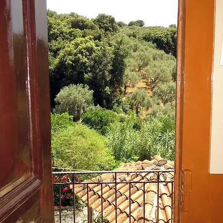 Apartment Tsorni Hill Lefokastro