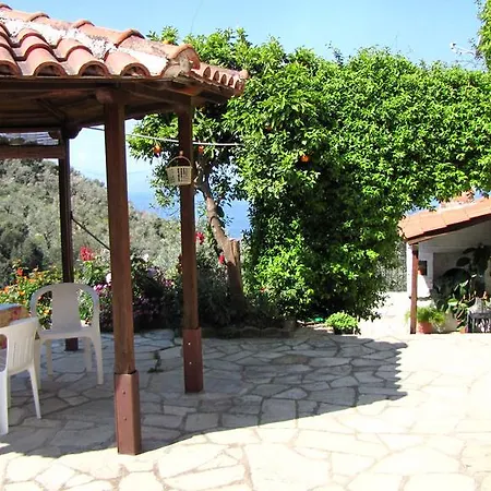 公寓 Tsorni Hill *