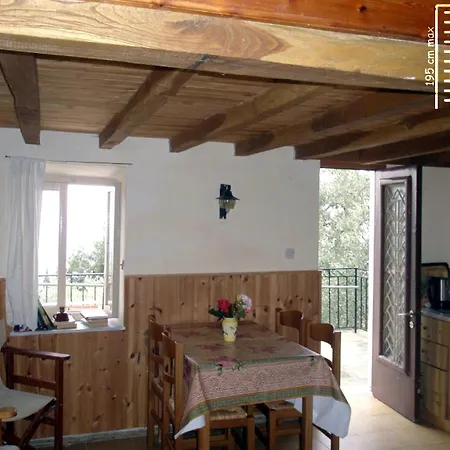 Апартаменты Tsorni Hill *