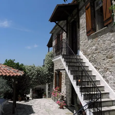 Tsorni Hill * Лефокастро