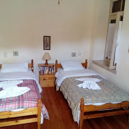 Tsorni Hill Лефокастро