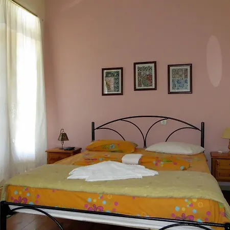 Апартаменты Tsorni Hill