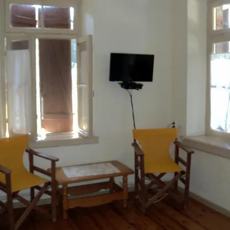 Апартаменты Tsorni Hill Лефокастро